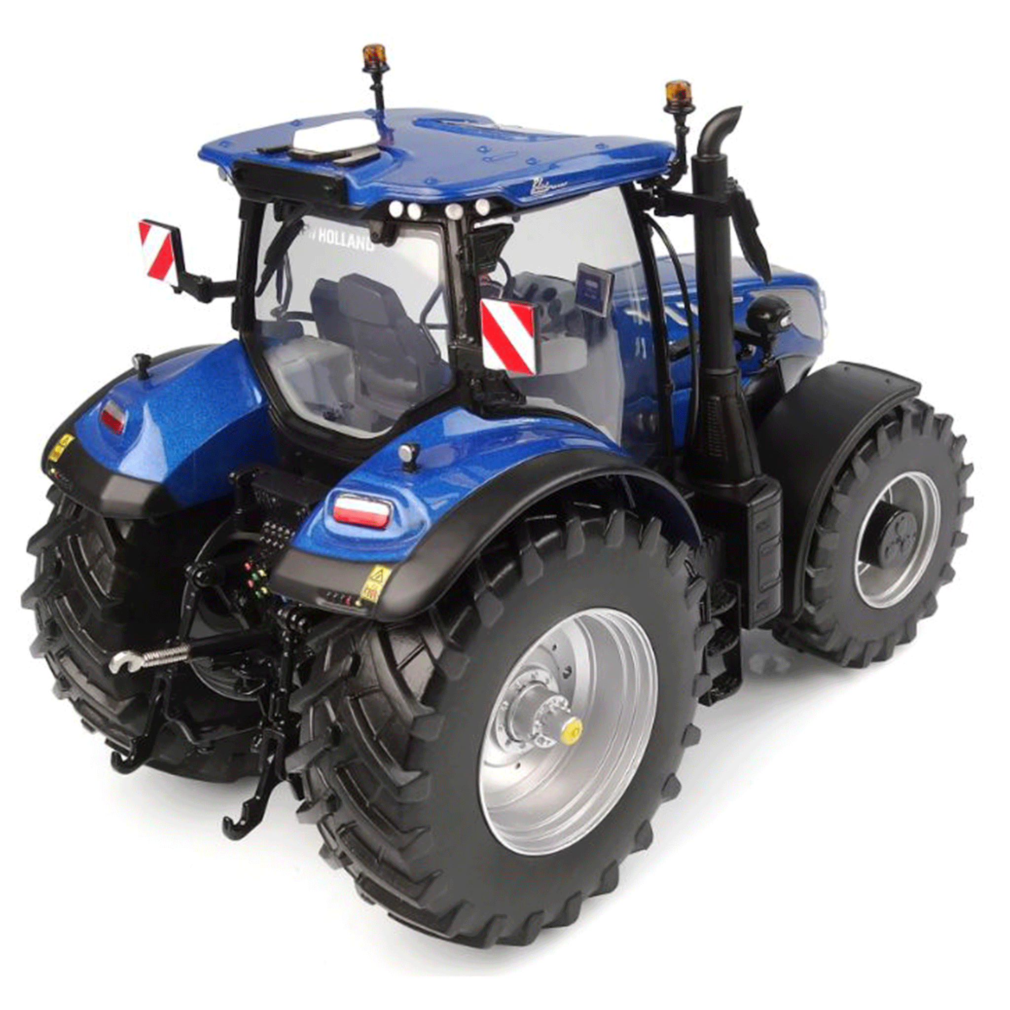 Universal Hobbies New Holland T7.300 Blue Power Auto Command Tractor 1:32 Scale