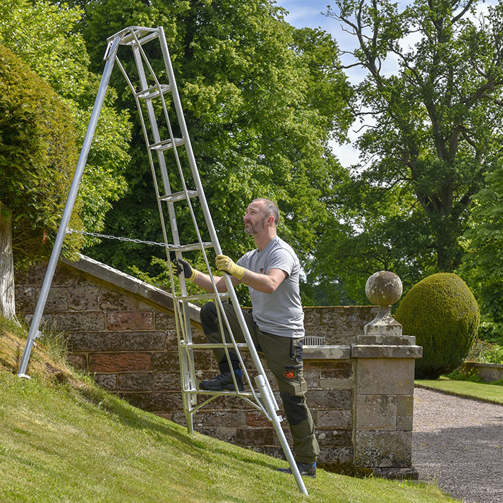 Workware HPM240 8ft Adjustable Legs Tripod Ladder 4